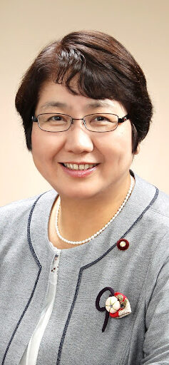 高橋千鶴子
